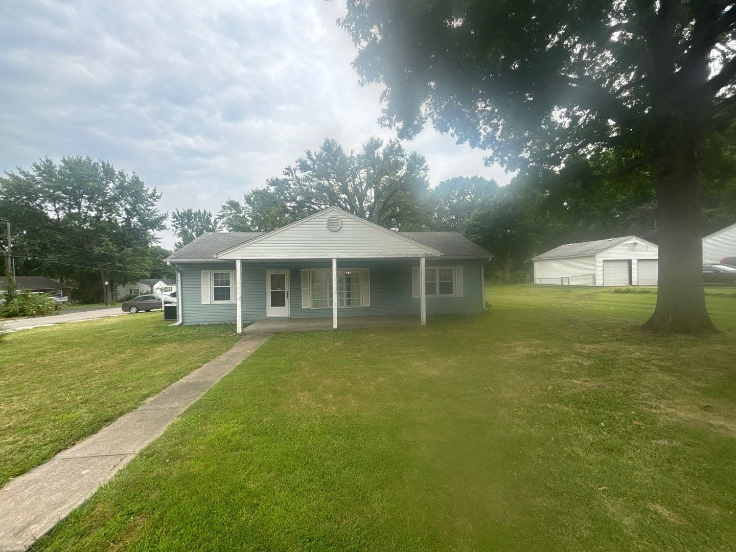 Coming Soon – Newly Rehabbed in Gladstone – photo 2