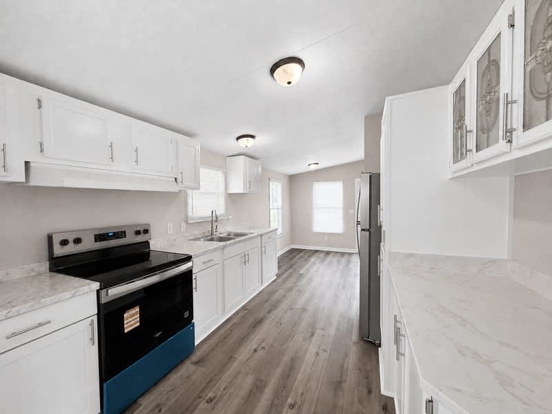 9009 Dorchester Ln – photo 4