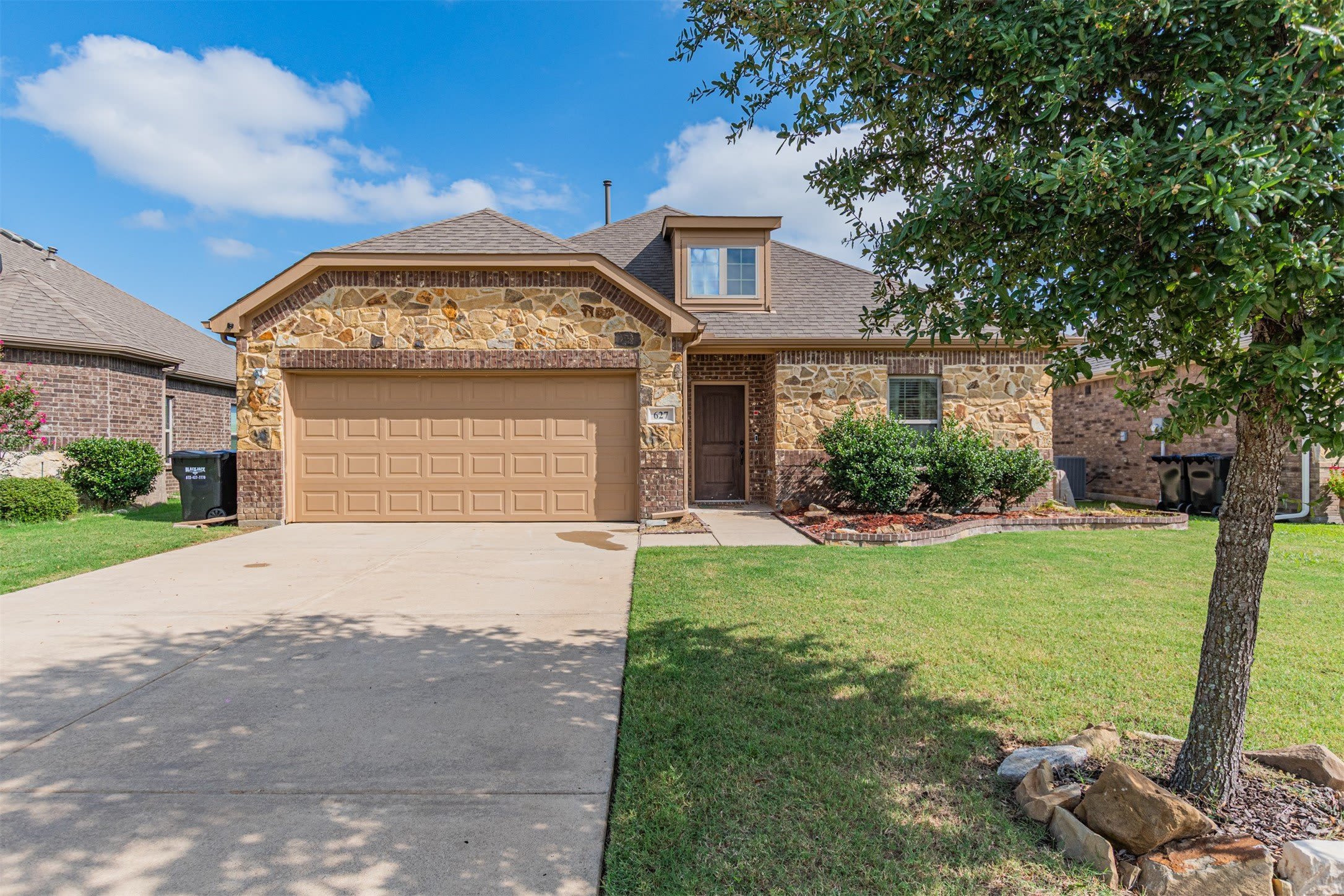 627 Redwood Drive – photo 1