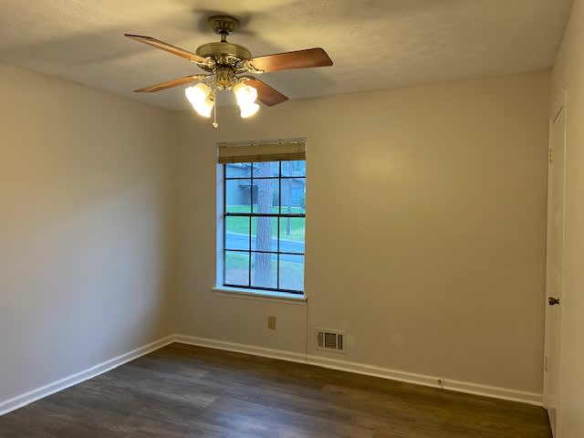 1576 Spender Drive – photo 3