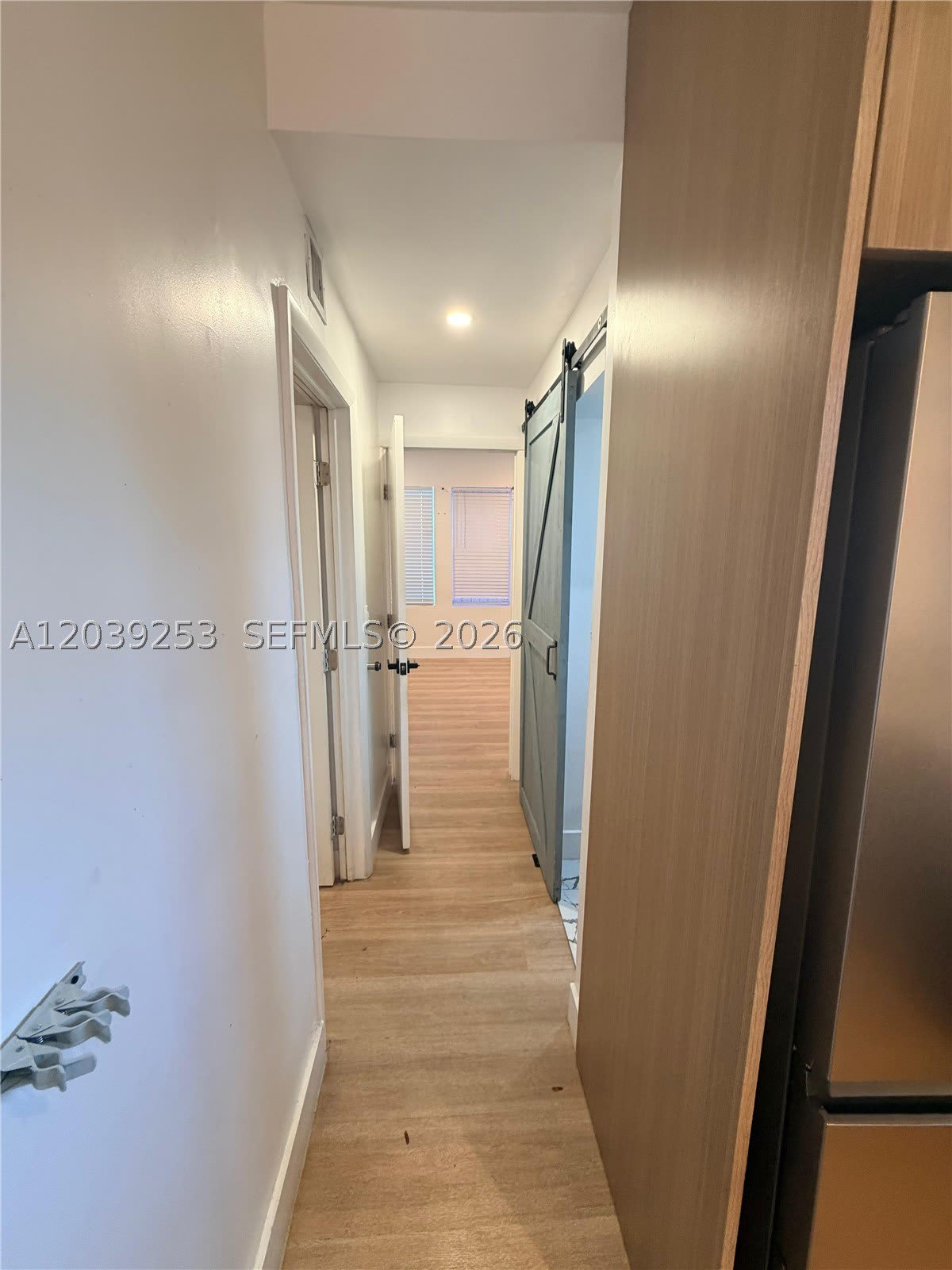 453 NW 25th Ct – photo 5