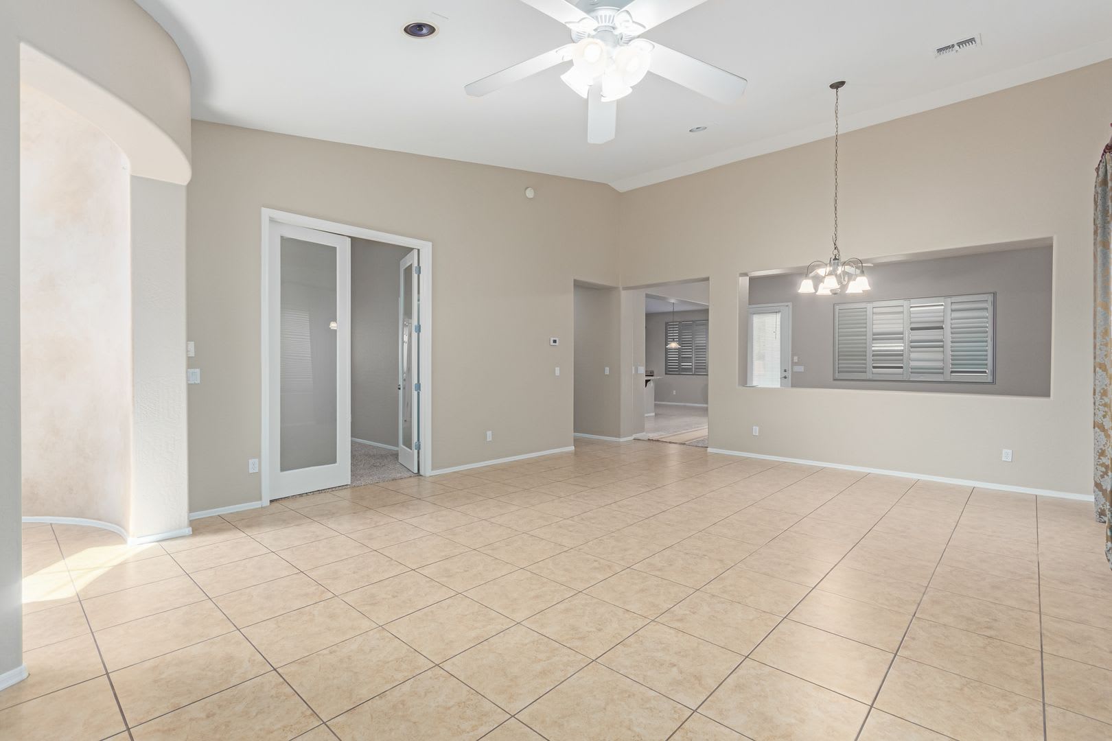Stunning 4-Bedroom Home with Private Guest Suite in Gated Community – photo 5