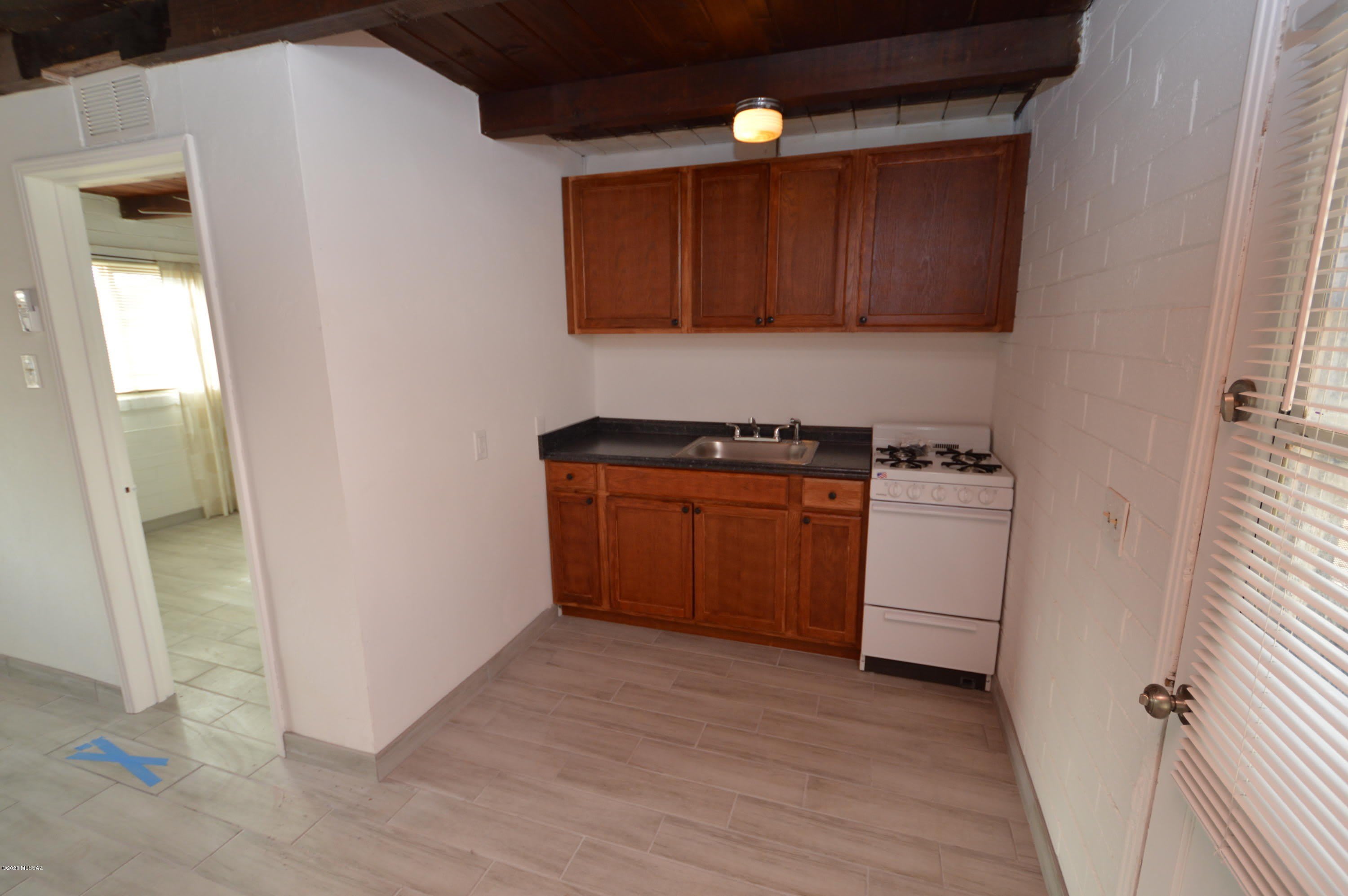 2611 E Fort Lowell Road – photo 2
