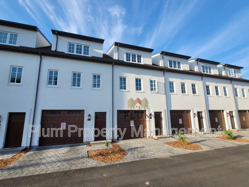 2023 South Higgins Avenue – photo 2