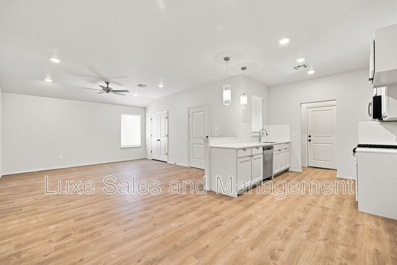 8012 NW 110th Dr. – photo 4