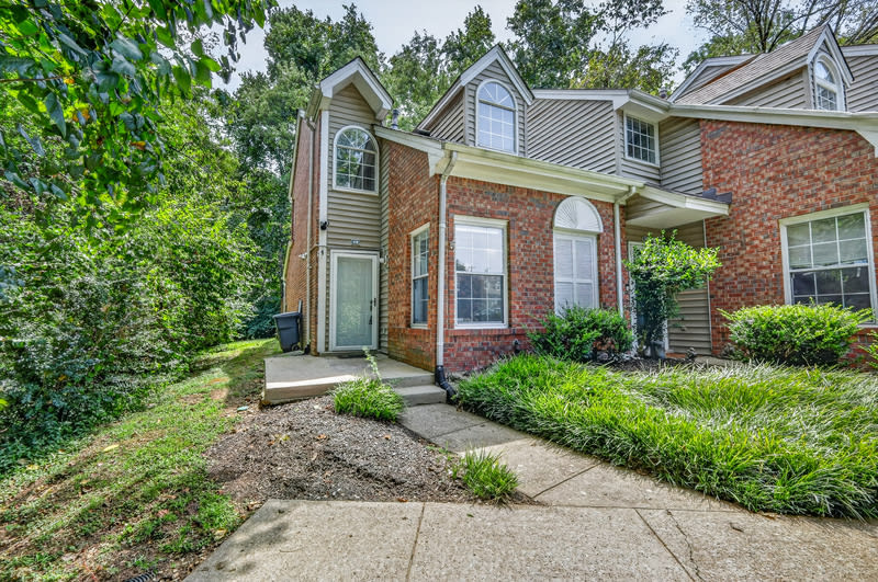440 English Ivy Drive – photo 1