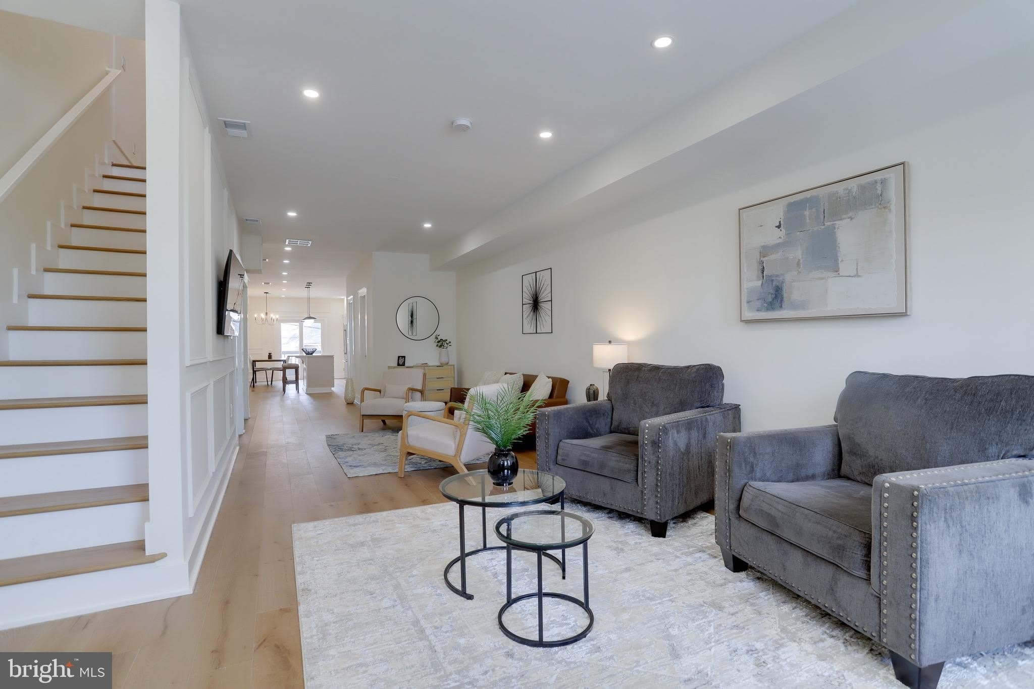 1404 MASSACHUSETTS Avenue SE – photo 2