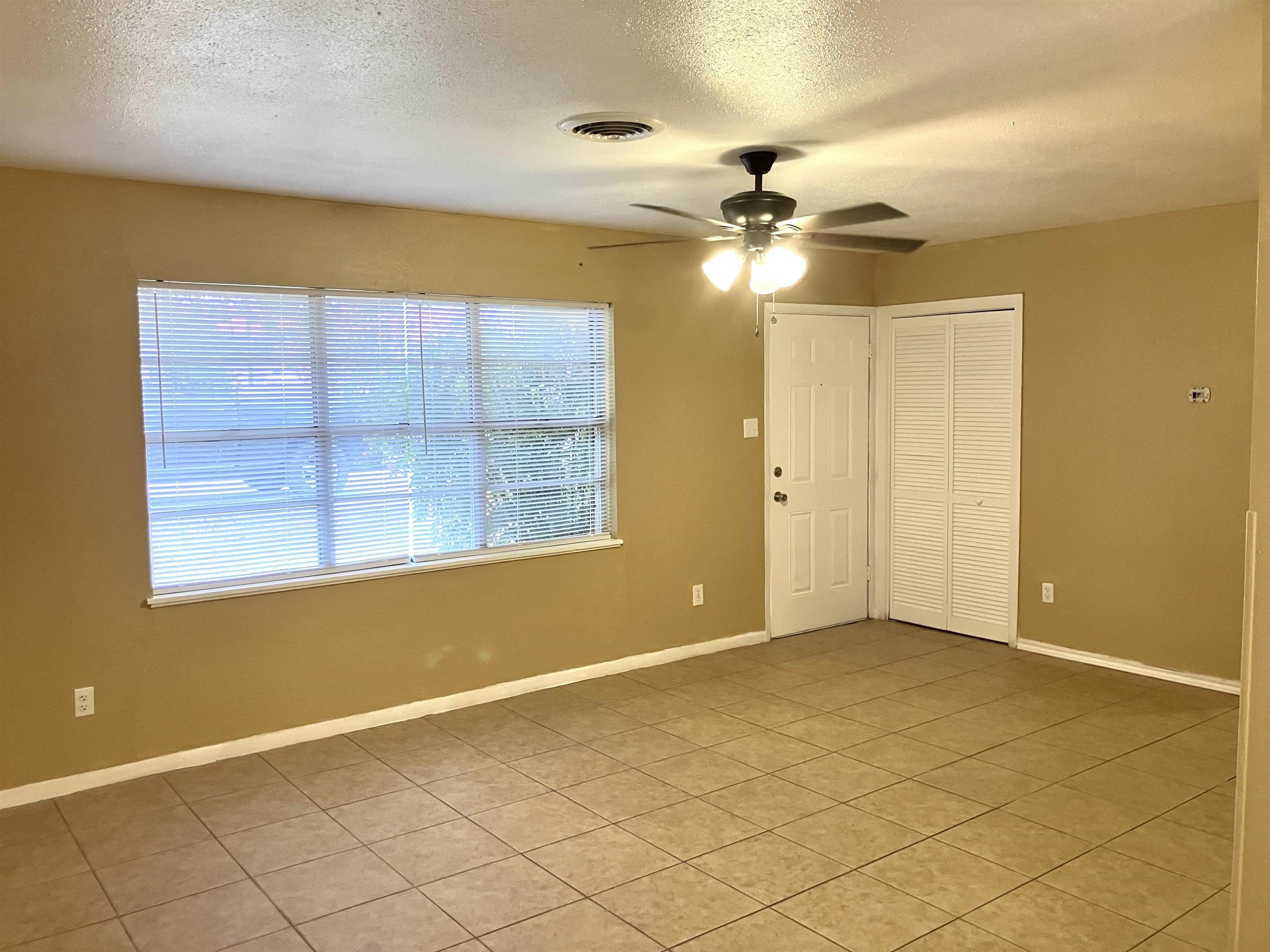 1112B Northwood – photo 2