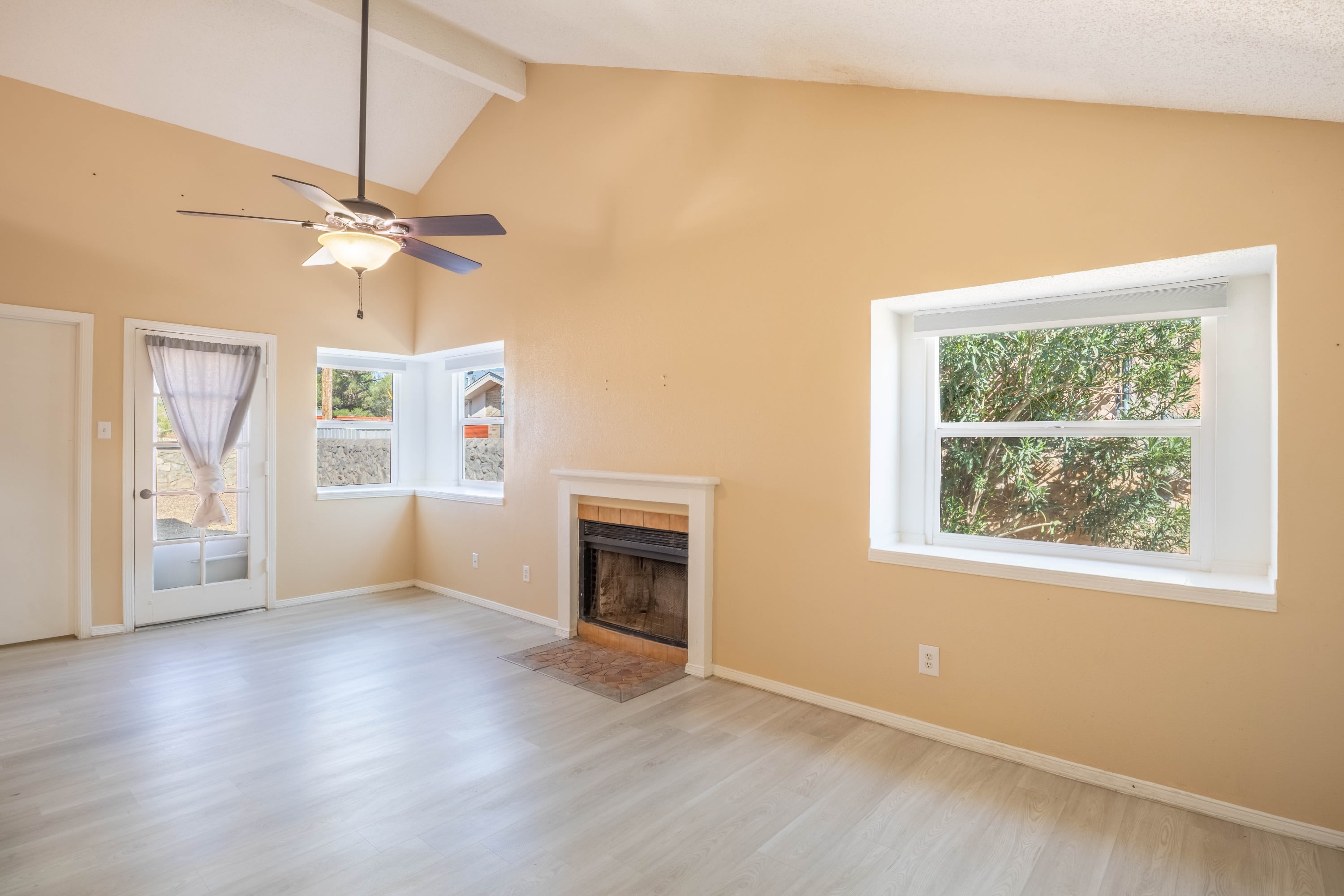 623 Paula Place – photo 2