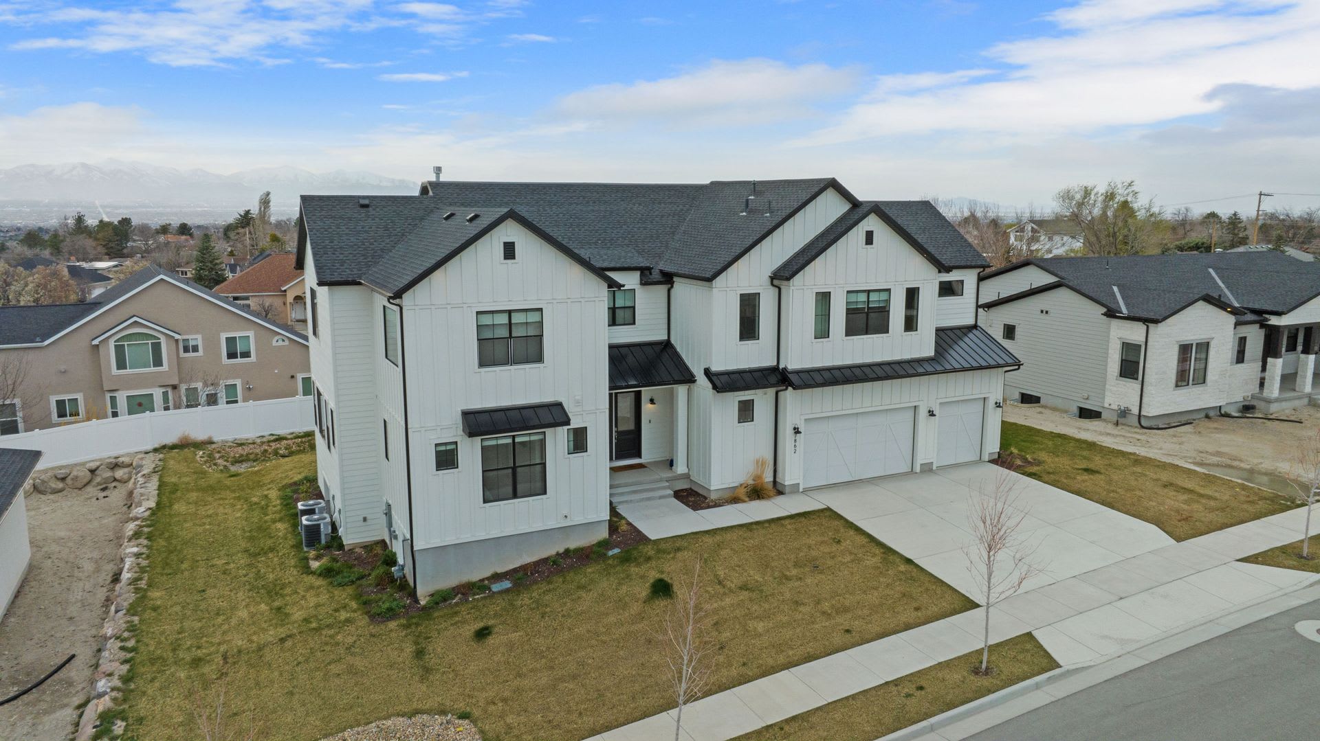 Exceptional Luxury Living in Cottonwood Heights – photo 2