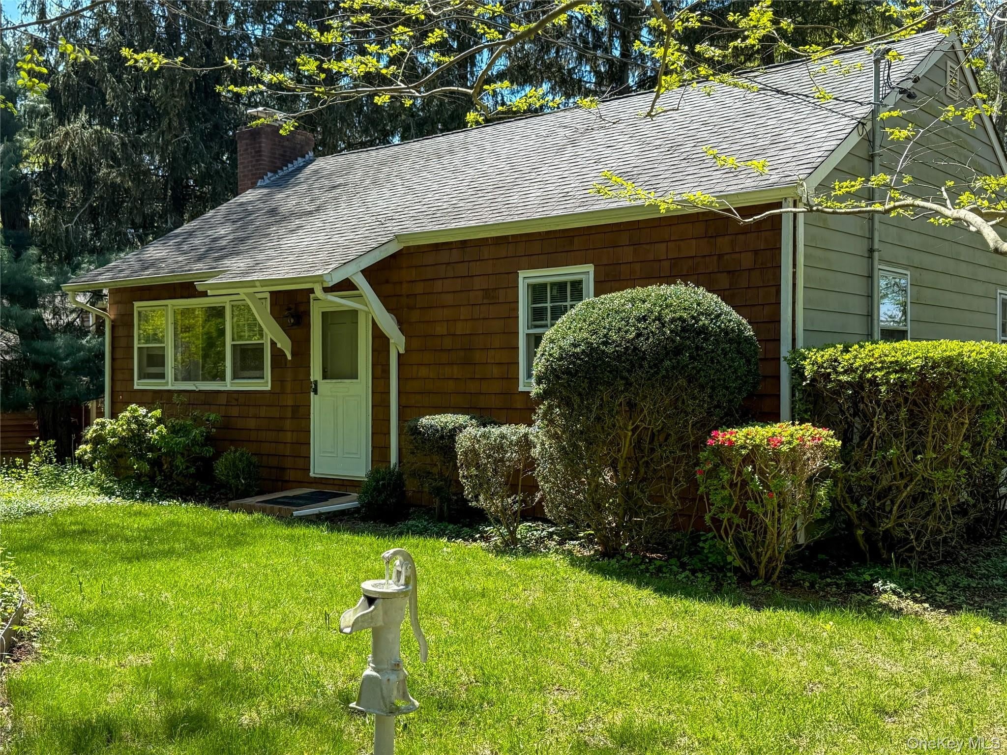 8415 Soundview Avenue – photo 2