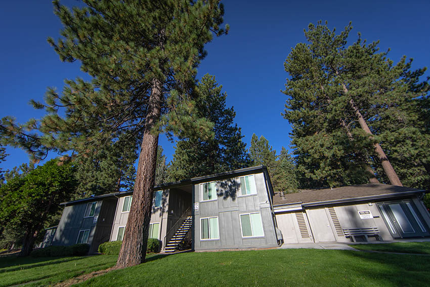 Sierra Vista Apartments – photo 1