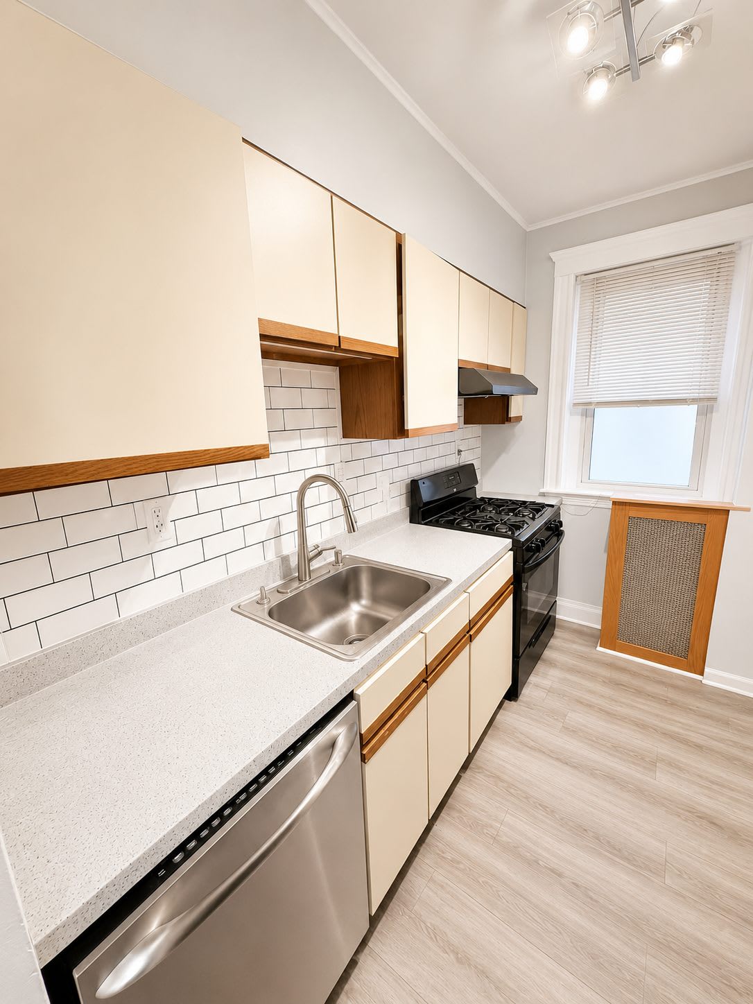 31 Dwight St – photo 5
