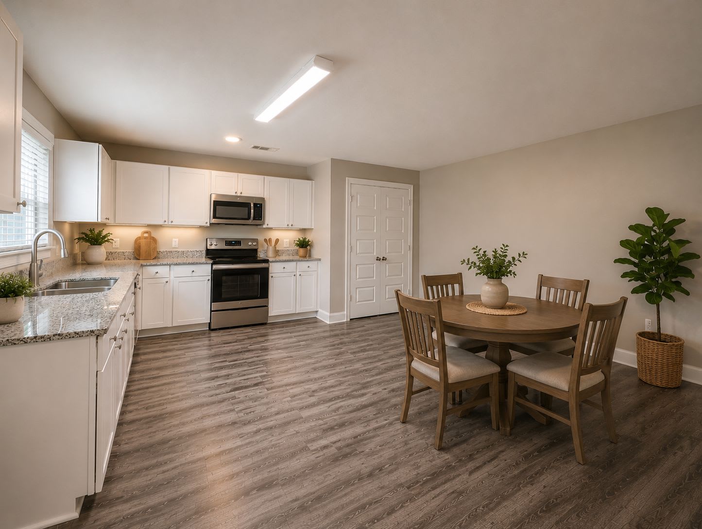121 Holly Dr – photo 3
