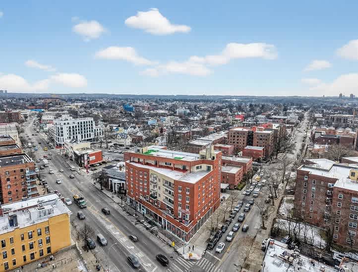 14906 Northern Blvd – photo 2