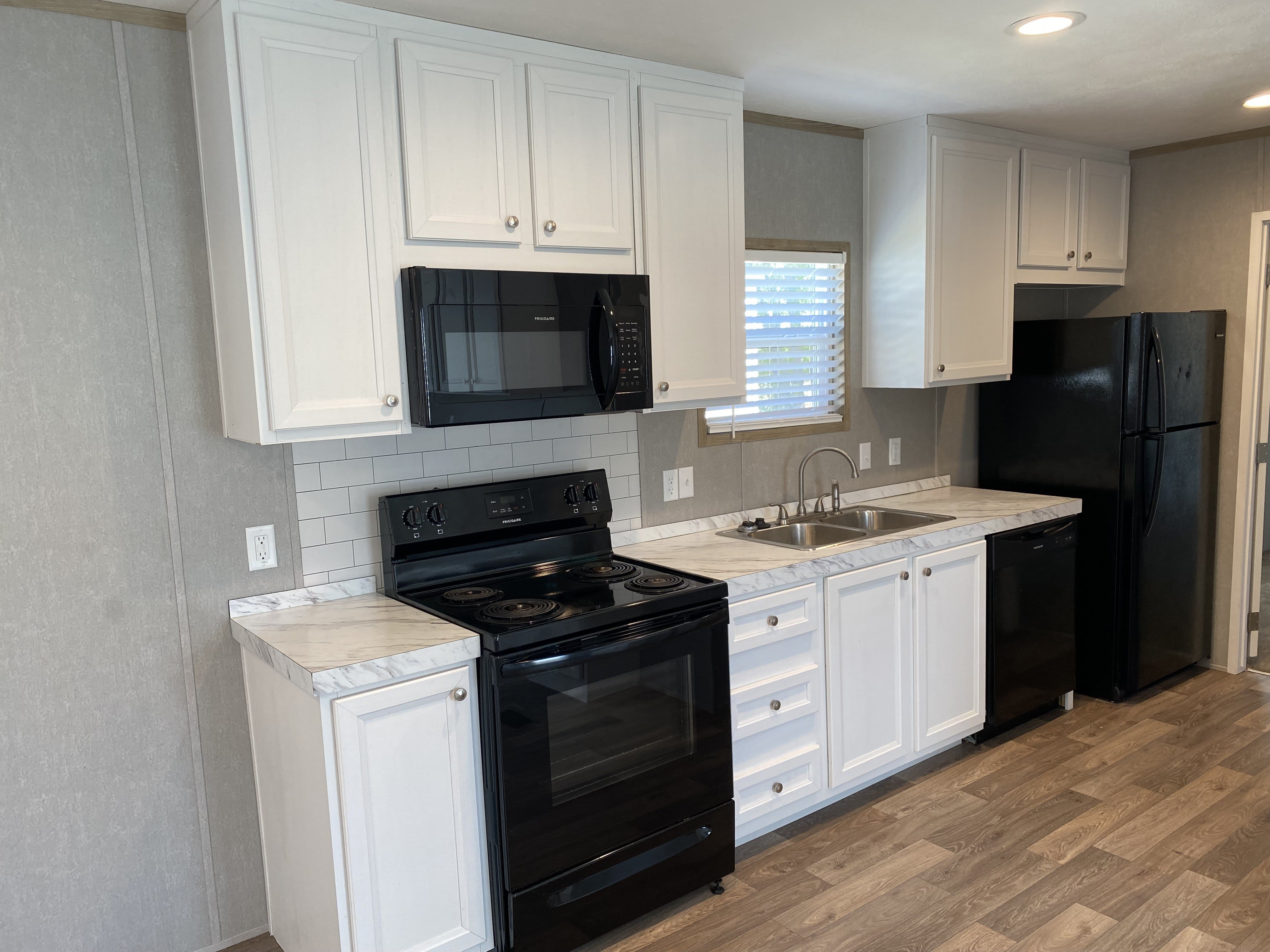 2101 SW 38th Street – photo 1