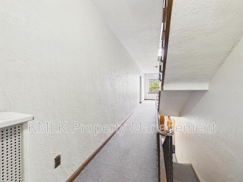 1352 Kenilworth Ave – photo 5