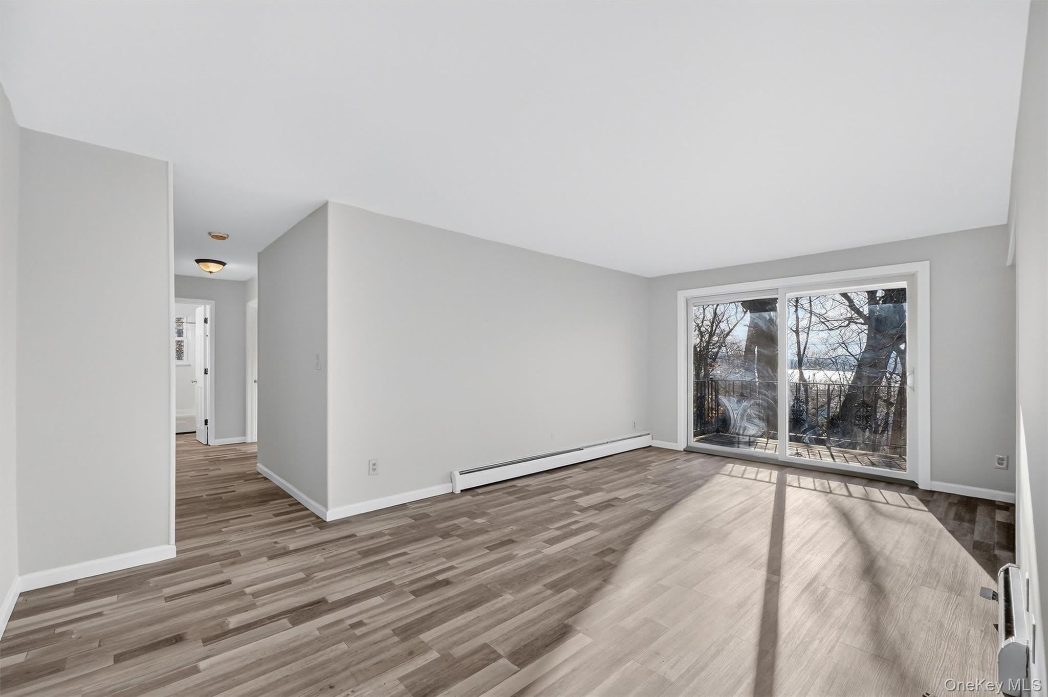 4 Colonial Road – photo 4