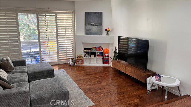 21730 Marylee Street – photo 2
