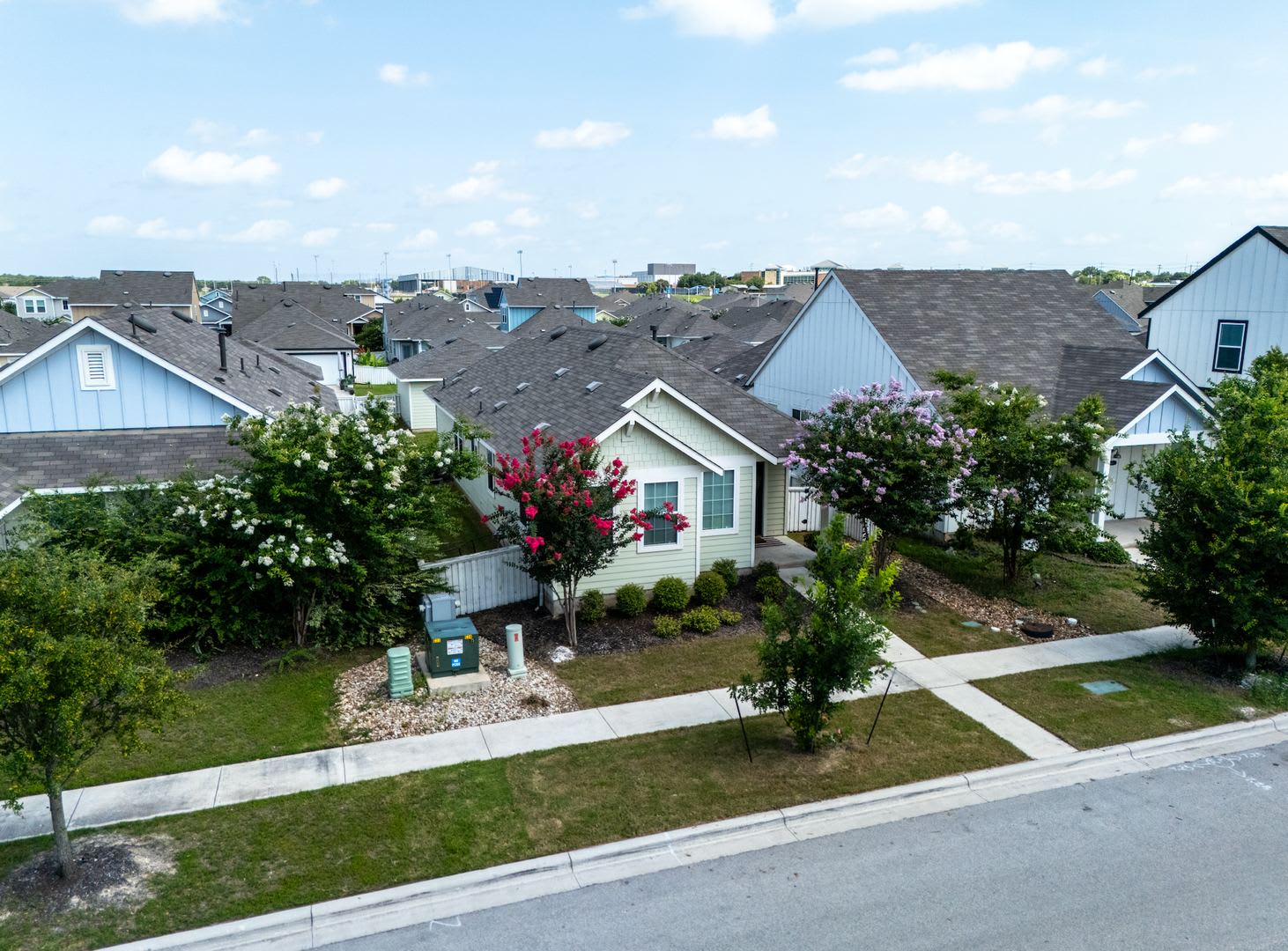 Move In Ready 3 Bedroom Rental In Casetta Ranch Available August 15Th – photo 3