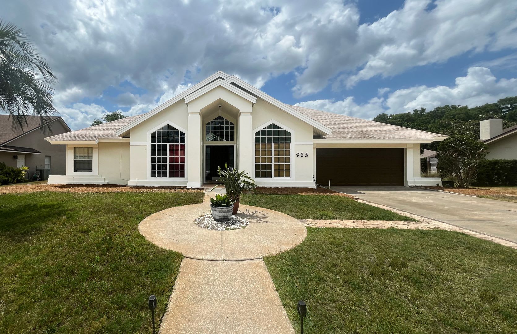 Beautiful 4 Bedroom 2 Bathroom Pool Home In Lake Mary Fl – photo 1