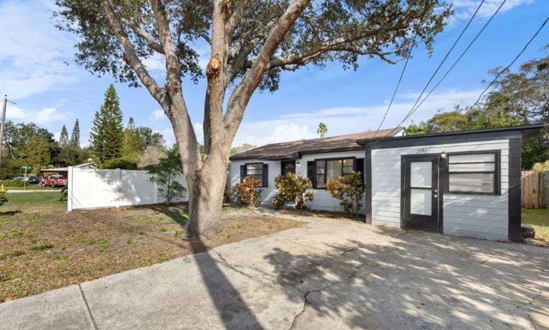 1791 Sylvan Drive – photo 2
