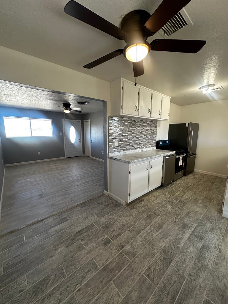2206 Lyndale Dr – photo 4