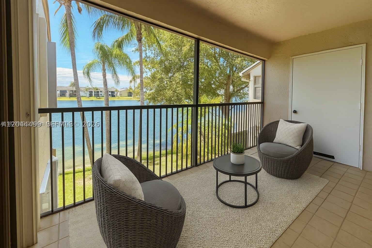 1044 S Independence Dr – photo 1