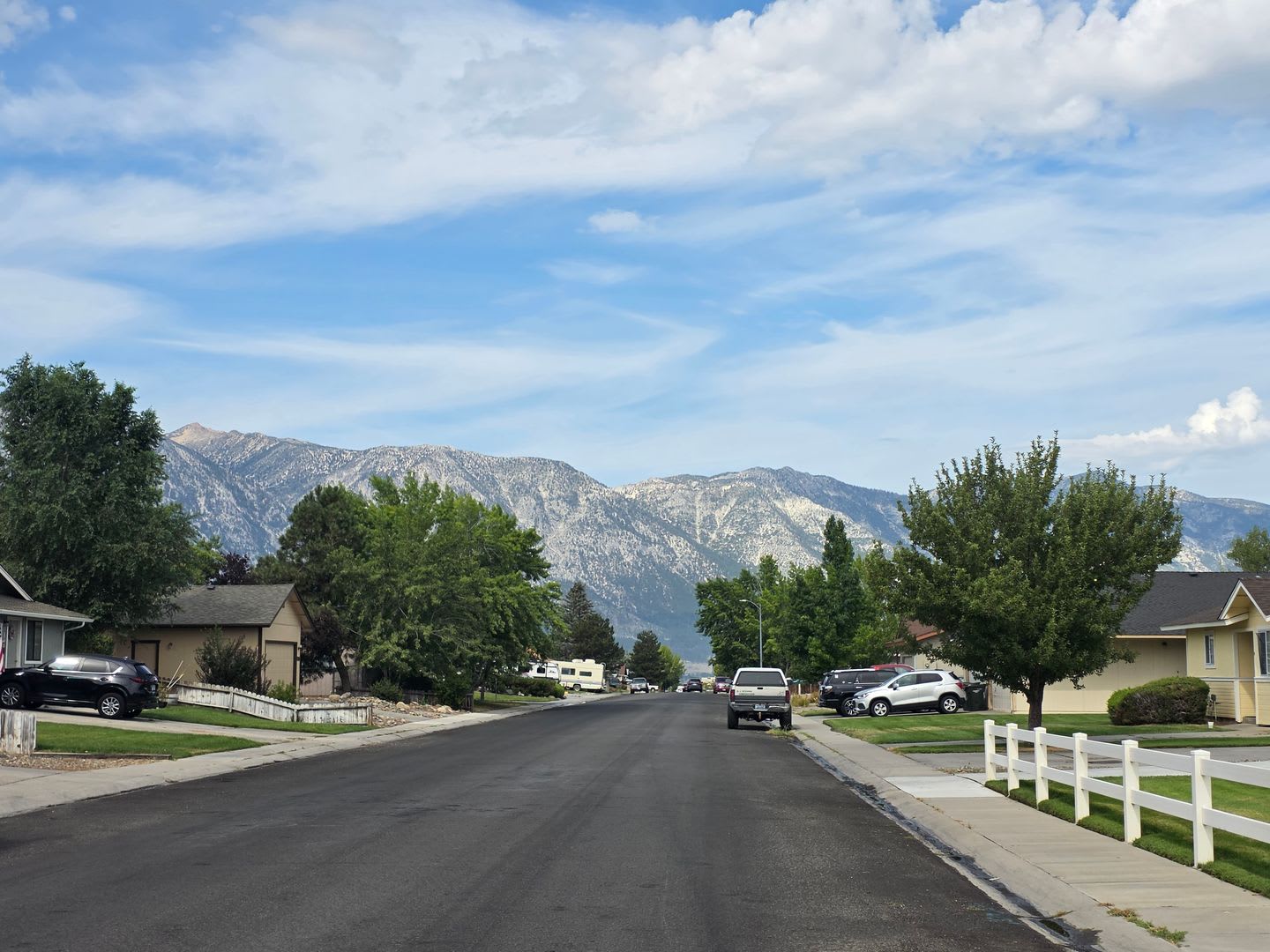 Cute Duplex with easy care front yard – photo 2