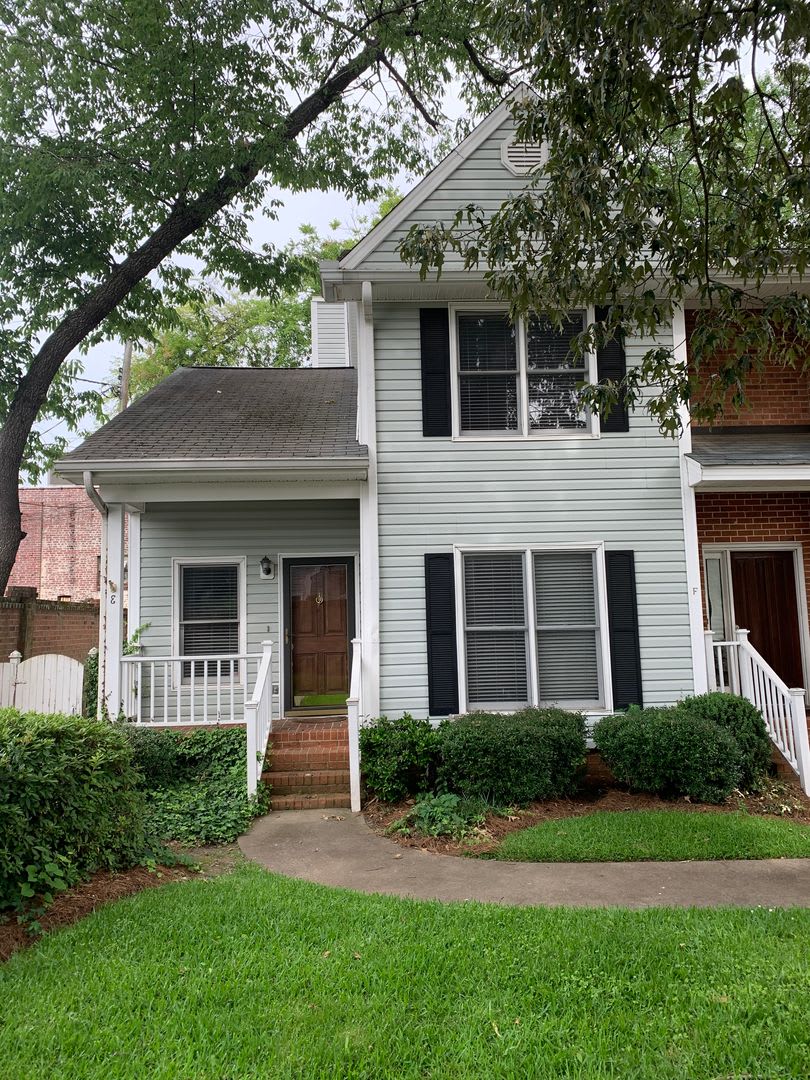 Prime Devine Street Location 3 Bed 3 Bath Available August 15 – photo 1