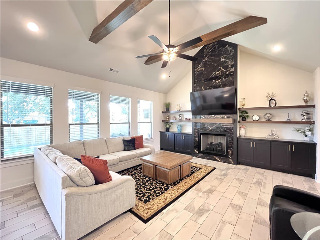 2061 Larry Lane – photo 4