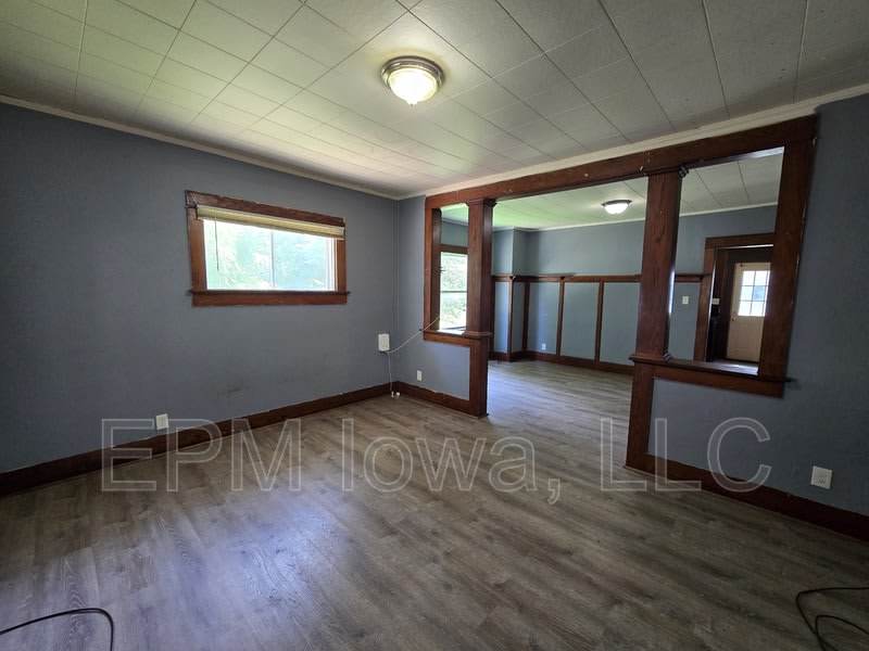 406 Gable St. – photo 2