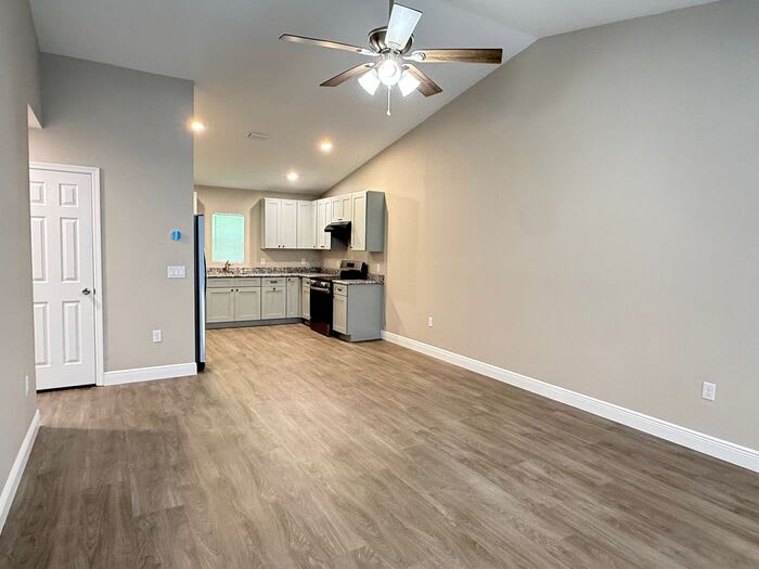 2108 South Street – photo 3
