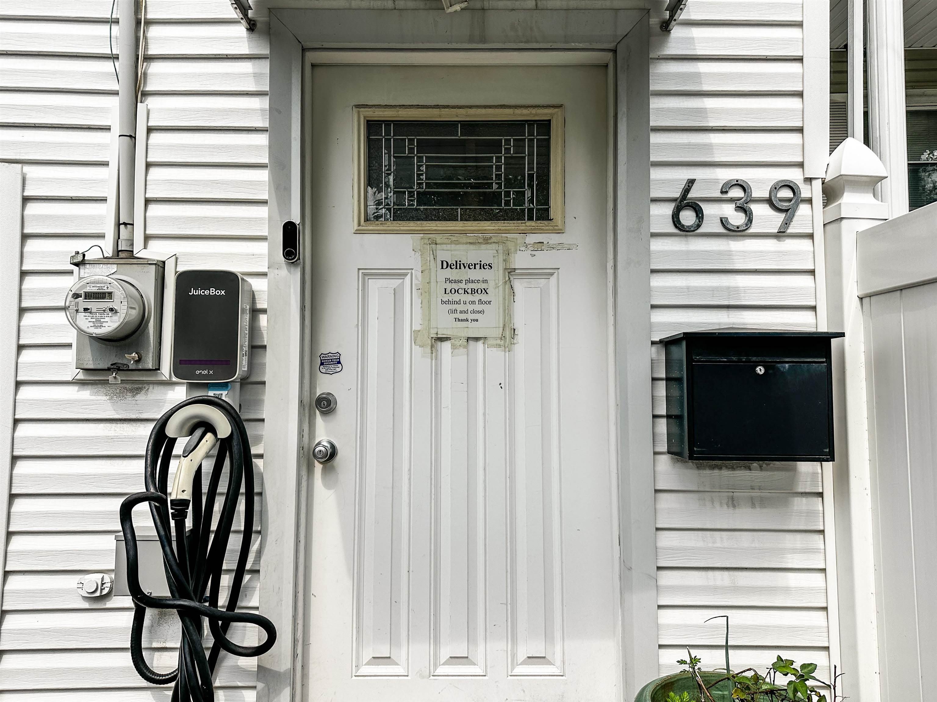 639 PALISADE AVE – photo 2