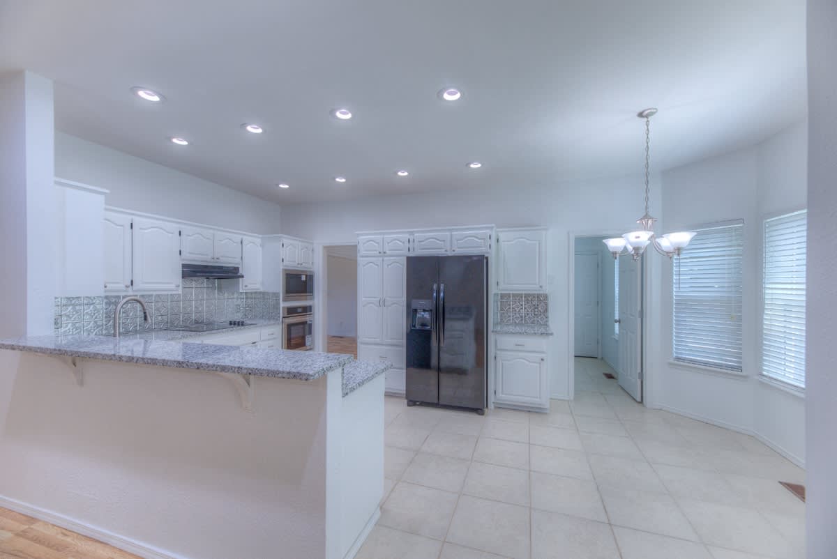 9215 South Erie Avenue – photo 5