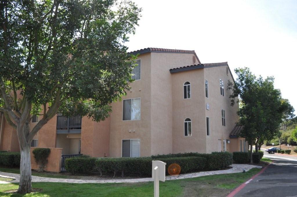 Dual Master Suite in the Cape La Jolla Gardens Community of UTC – photo 3