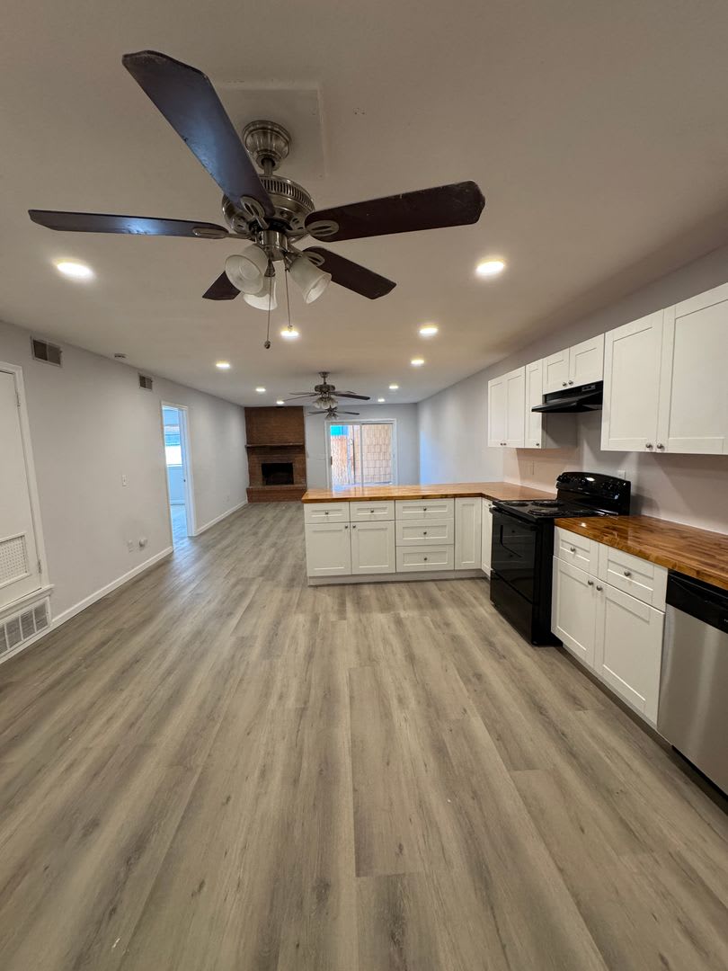 Spacious 4 Bedroom 2 Bathroom Over 1700 Sqft Duplex In Westridge Remodeled – photo 5