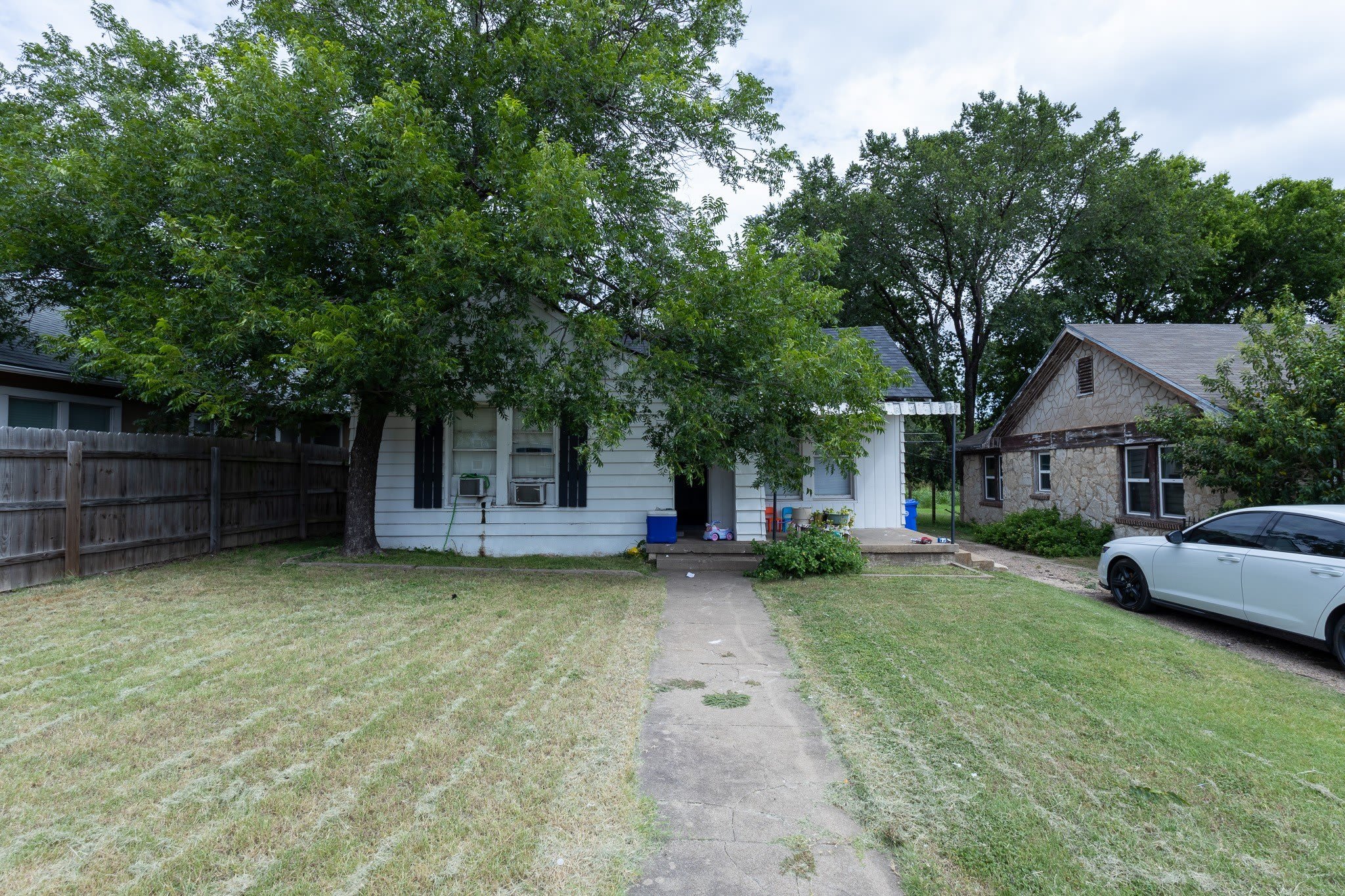 2913 Homan Avenue – photo 1