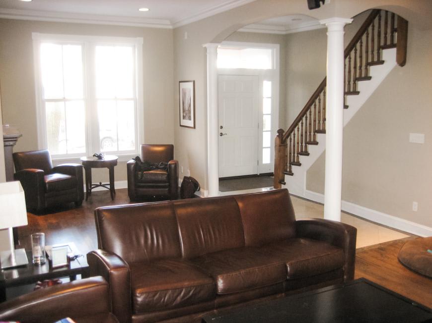3319 North Southport Ave. – photo 2