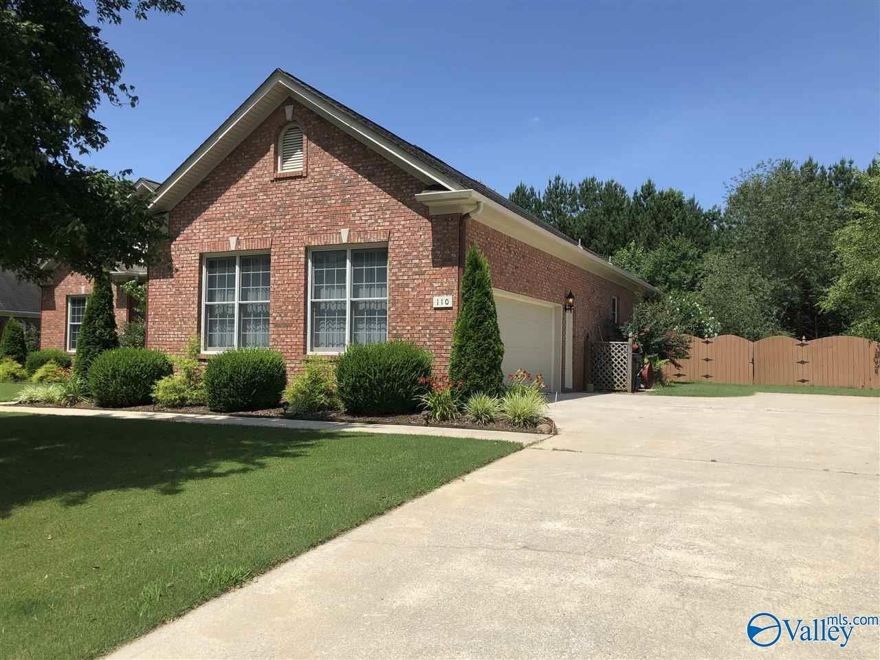 110 Alexandria Drive – photo 2