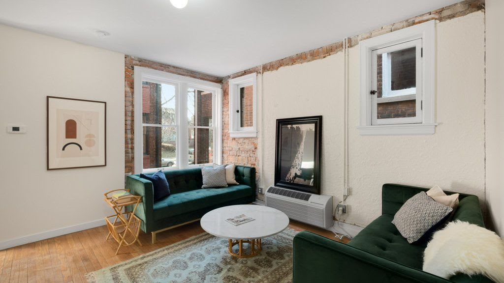 Lovely Westside Home – photo 2