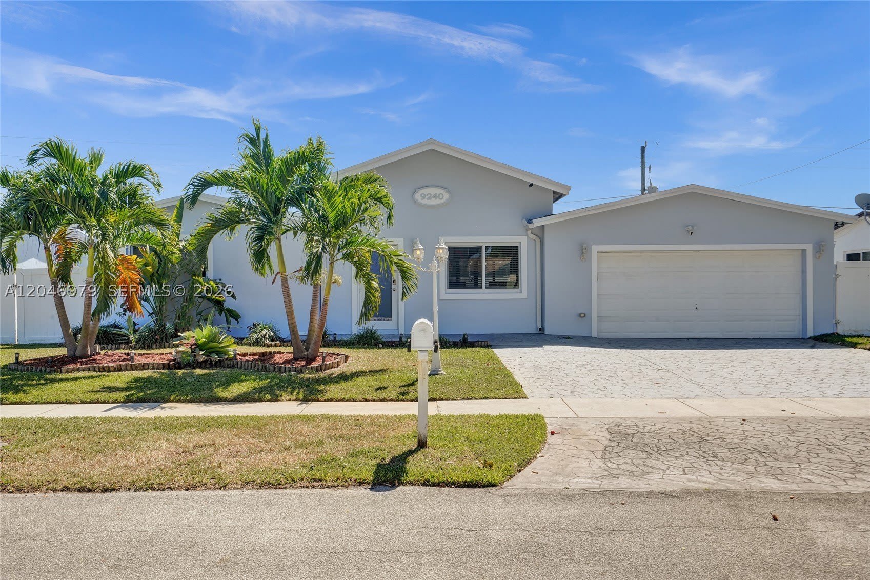 9240 54th St – photo 1