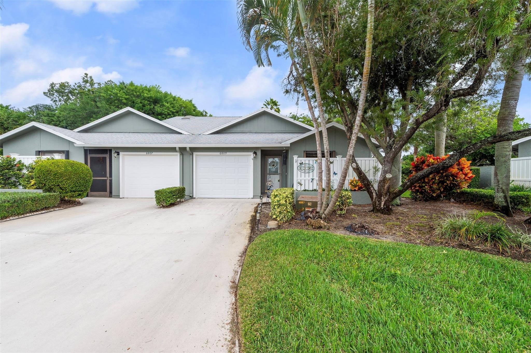 6809 SE Yorktown Drive – photo 1