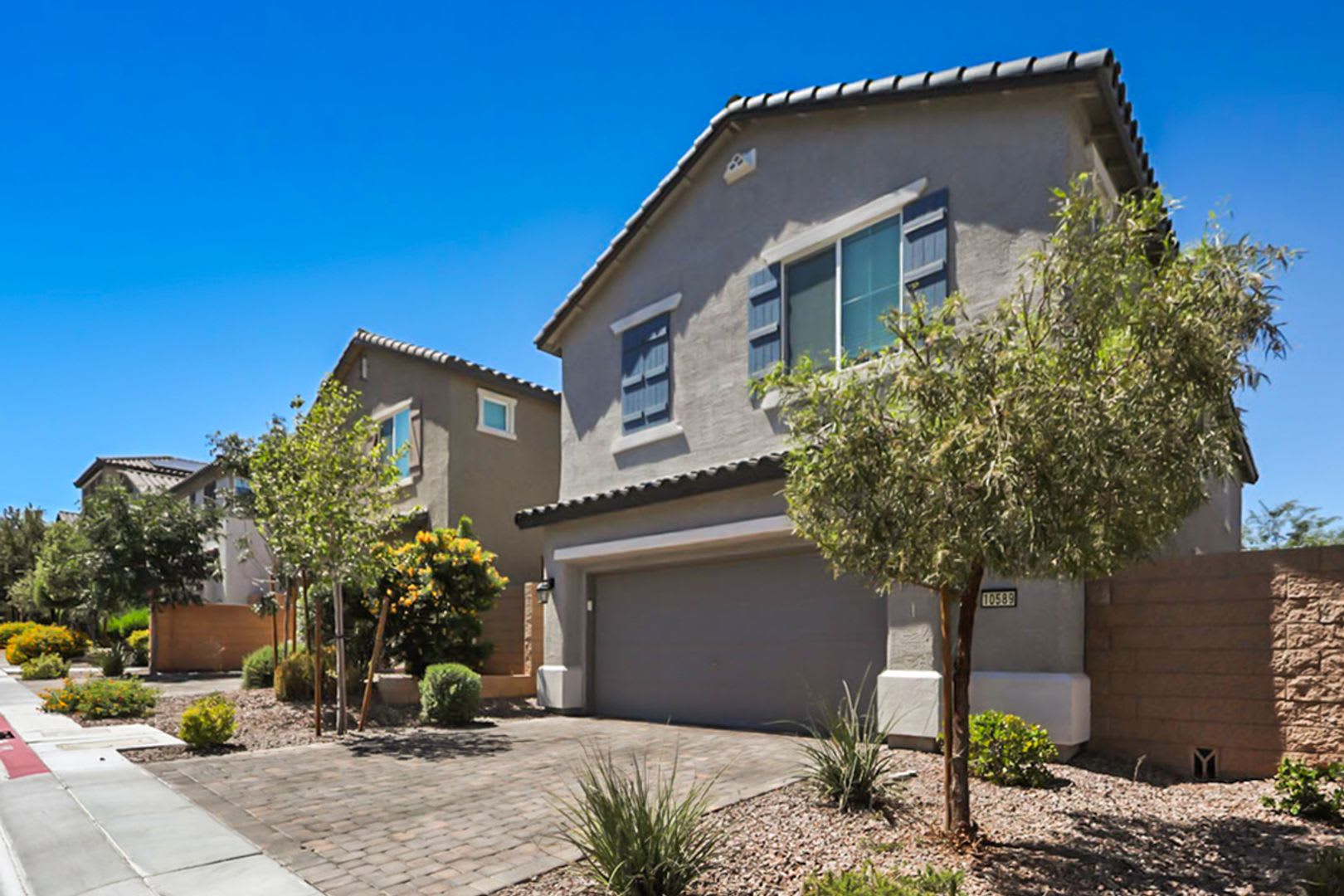 Skye Canyon Beauty With 3 Beds And A Loft – photo 2