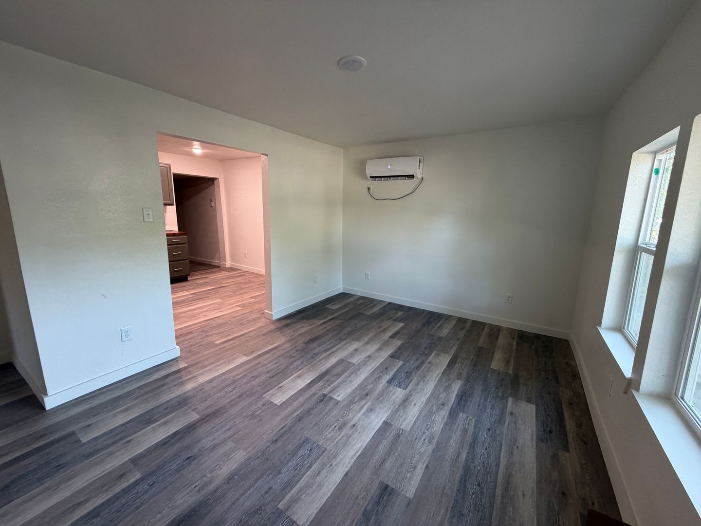 Newly Remodeled 2/1 with Large Backyard – photo 4