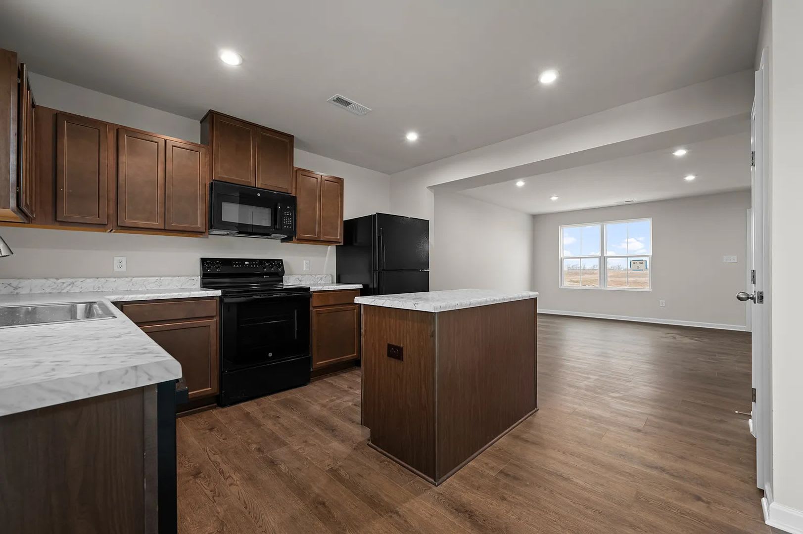 1018 Cambria Lane – photo 4