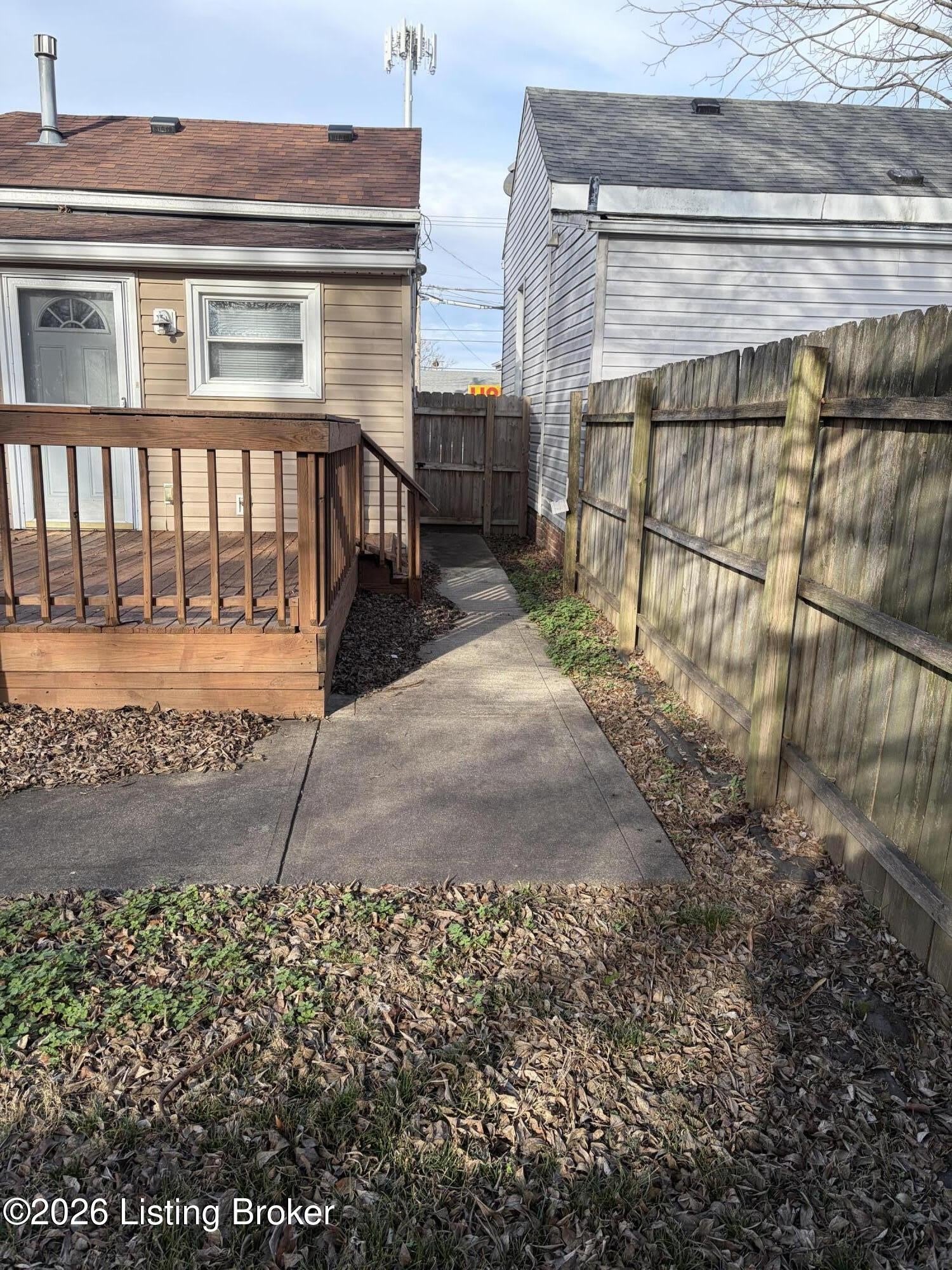 604 Winkler Ave – photo 2