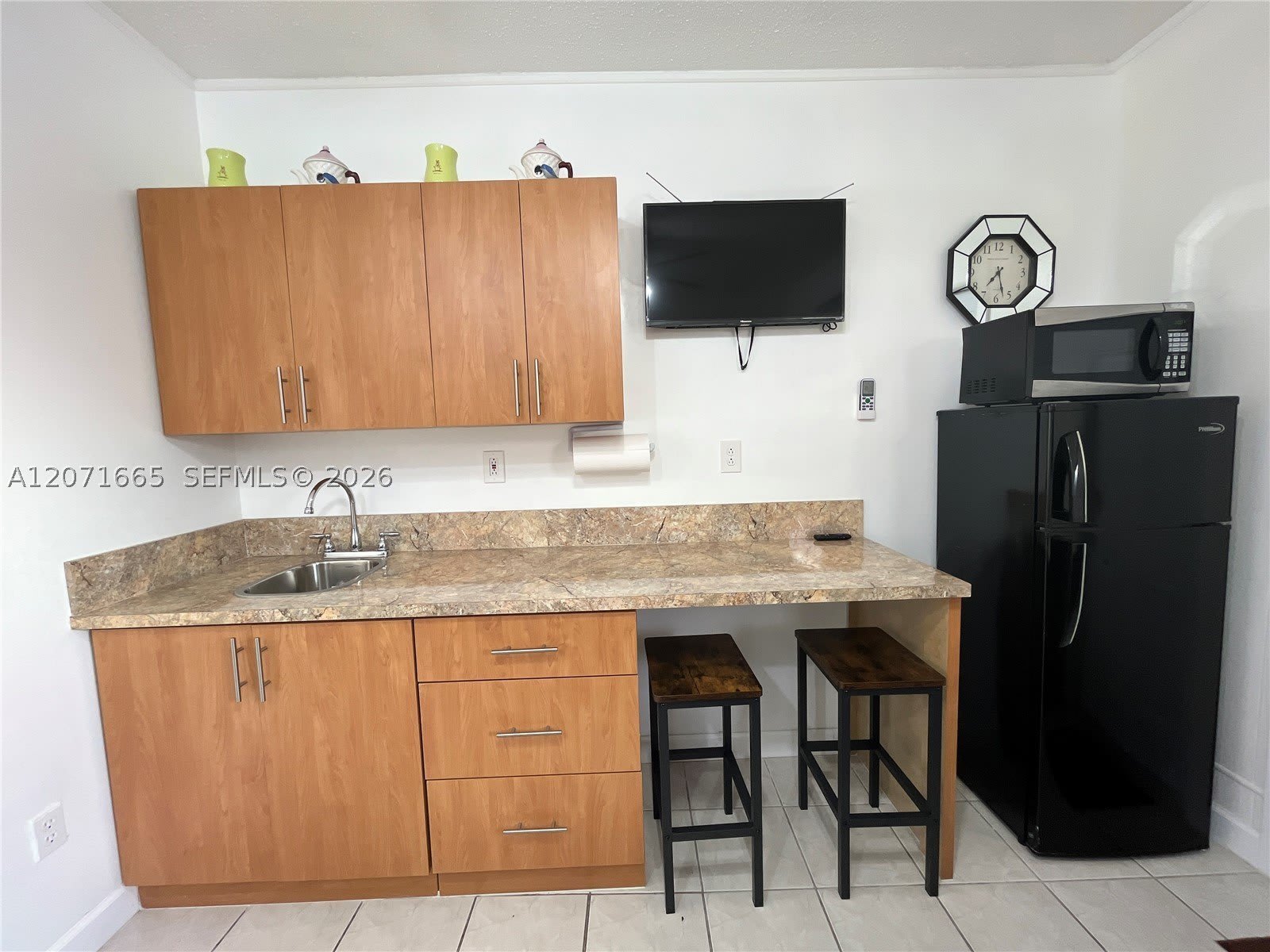 3054 NW 18TH ST – photo 3