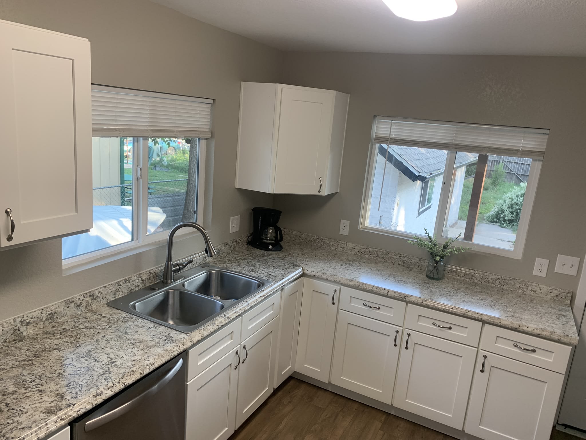 635 E Maple St – photo 5