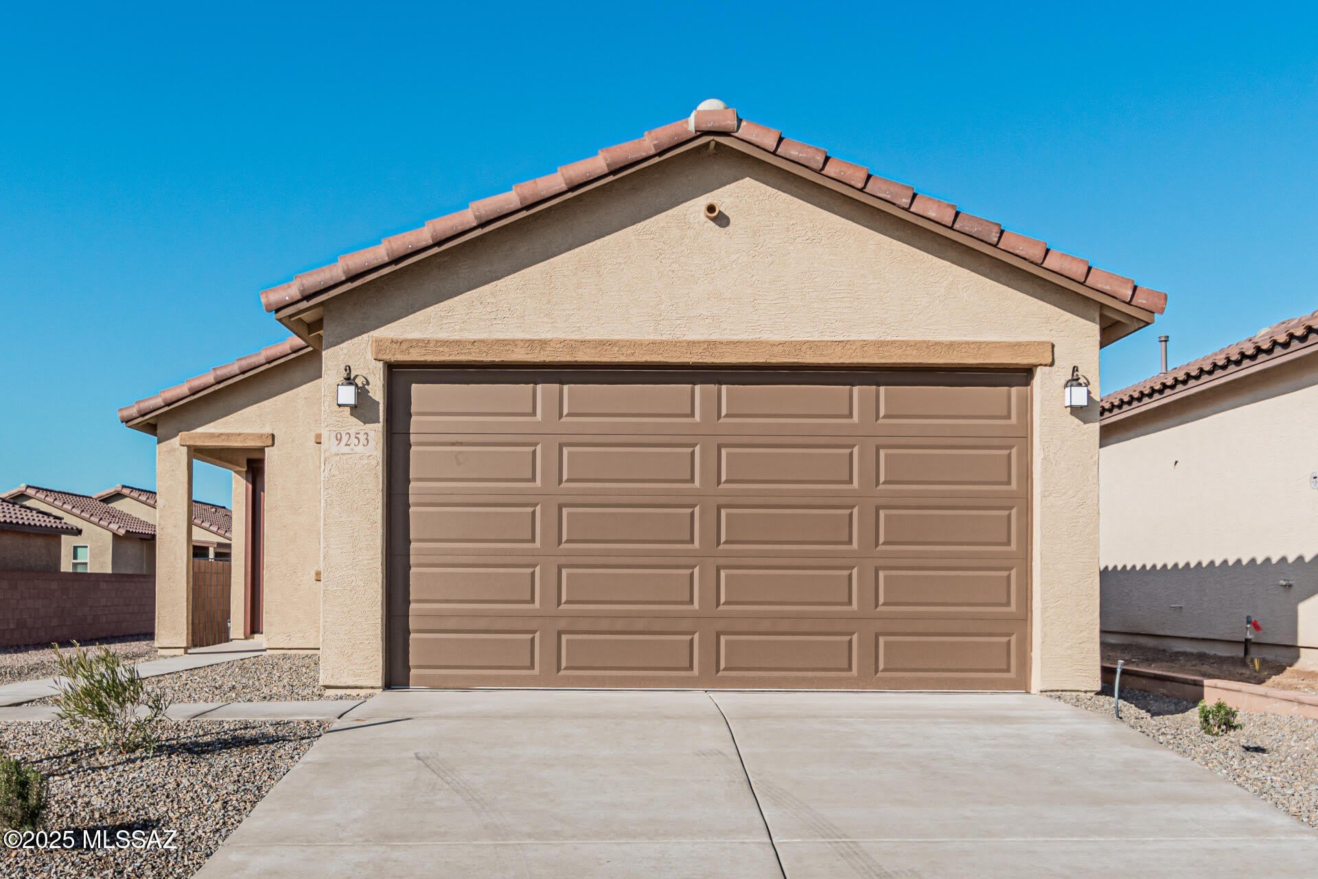 9253 N Agave Gold Road – photo 2